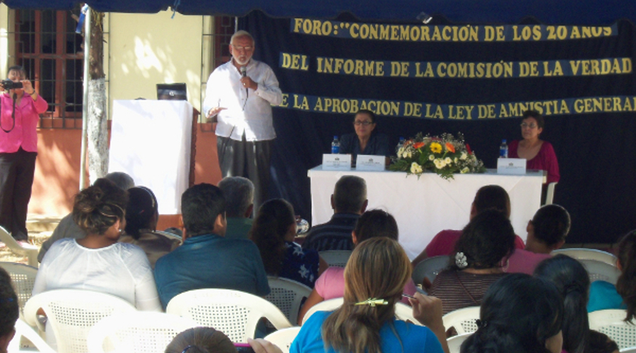 Licenciado Roberto Cañas,  Licenciada Martha de Solano, Licenciada María Silvia Guillén